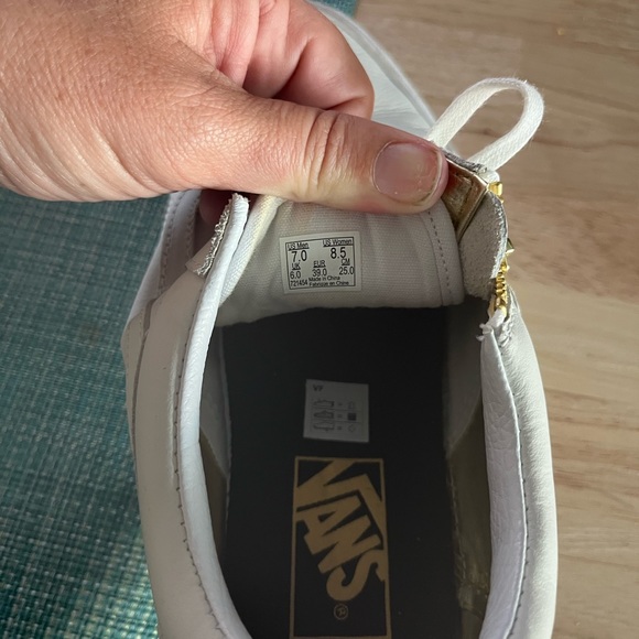 Vans shoes - Picture 7 of 8